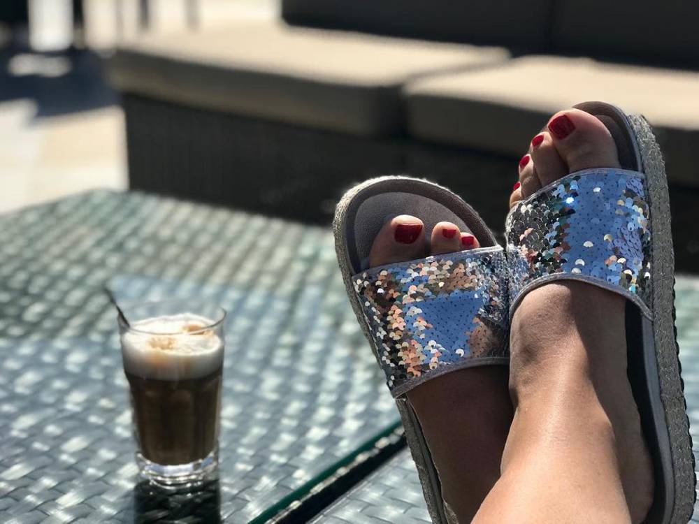 Beachandstreet Sommersandale Lucca mit Plateausohle (38 EU, schwarz) 50% Rabatt mit kostenlosem Versand