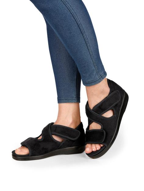Naturläufer Klettsandalette mit verstellbaren Klettverschlüssen Artikelnummer: 1736319.00009 Exklusive Angebote