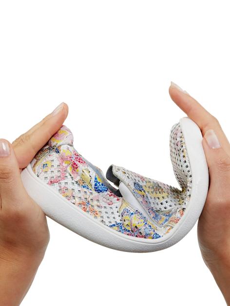 Naturläufer Slipper mit sommerlicher Lochung Artikelnummer: 1761560 Räumungsverkauf
