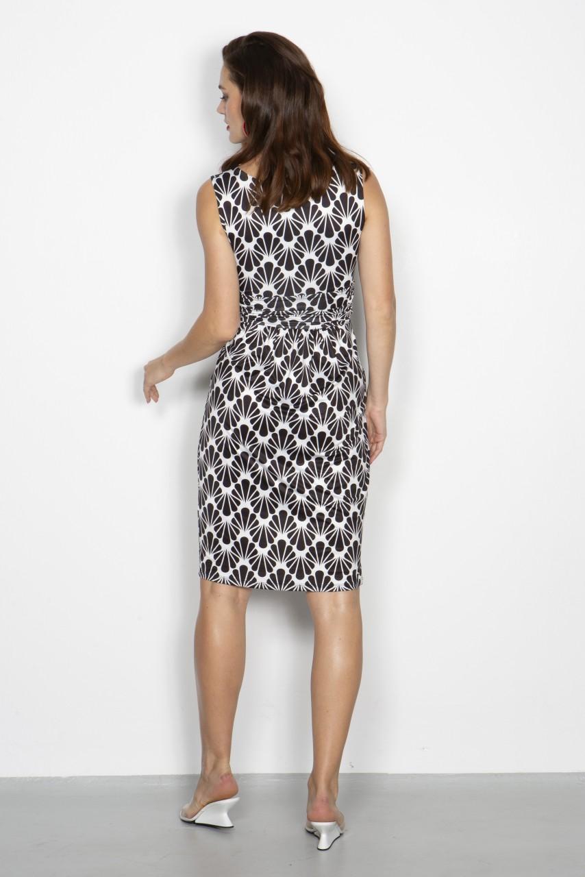 Marivie Focused and unimpressed seashell black Dress Valentinstagsangebot
