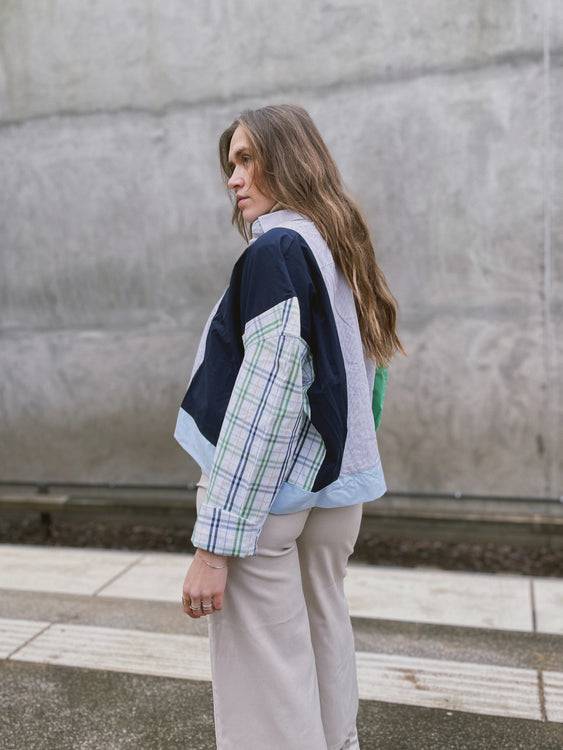 Nonoi Studio Blouson // Grün + Hellblau // Onesize Valentinstagsangebot