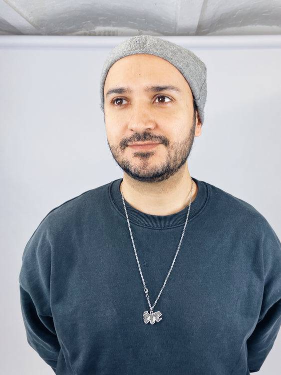 Nonoi Studio KURZE GRAUE MÜTZE // MICRO BEANIE KASCHMIR // UNISEX Sonderangebot der Fabrik