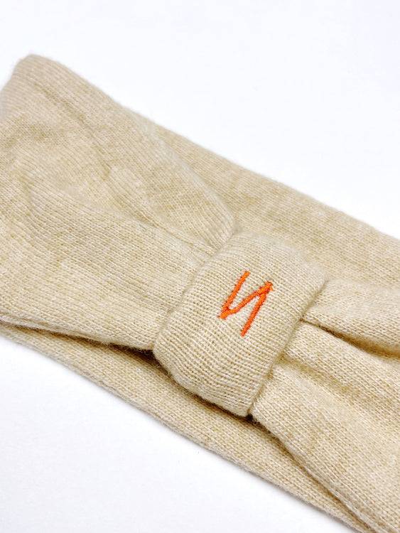 Nonoi Studio STIRNBAND "ZUGSPITZE" BEIGE // KASCHMIR Vierteljährliche Förderung