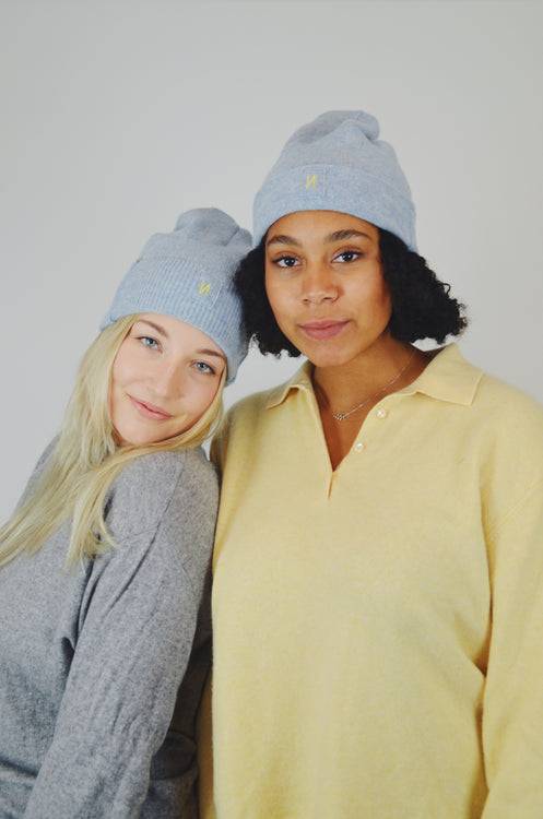 Nonoi Studio HELLBLAUE MÜTZE " GERA" AUS WOLLE Fabrikladen