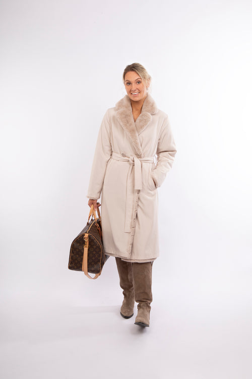 Petite M. Kunstfell Trenchcoat zum Wenden in Creme Letzter Tag