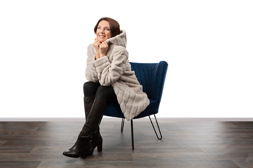 Petite M. Leichte Kunstpelz Jacke mit Kapuze Saisonale Angebote