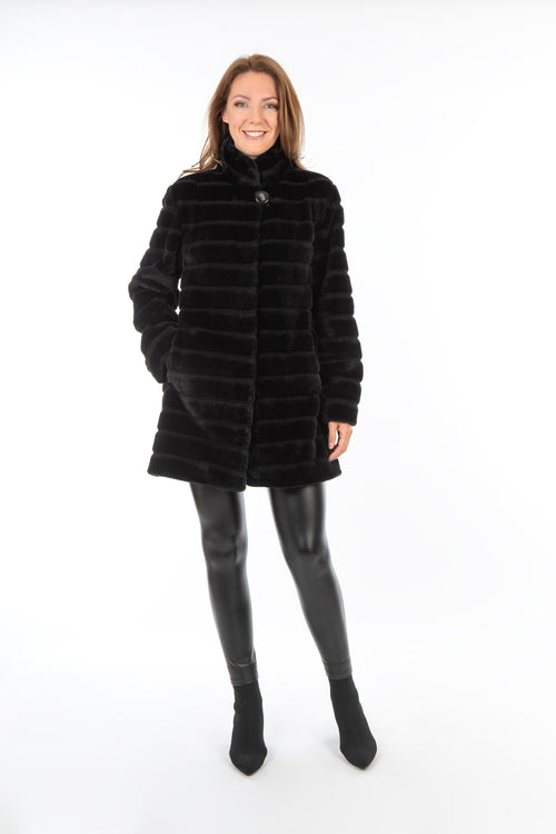Petite M. Leichte Kunstfell Jacke Schwarz Räumungsverkauf