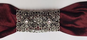Pezzo D'oro Dirndlspangerl, Schürzenschließe, Swarovskisteine, altsilber Outlet