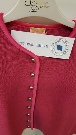 Pezzo D'oro Mädchen Trachtenjacke aus Strick in Wolle von Pezzo D&#039;oro Farbe pink Top Angebot