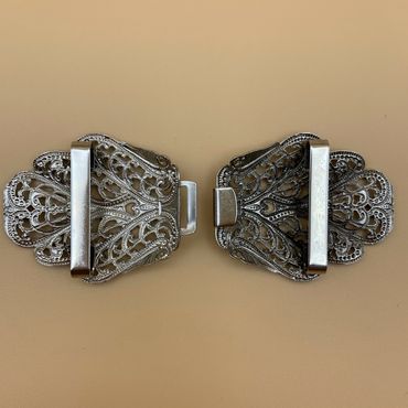 Pezzo D'oro Schürzenschließe, Dirndlschließe,altsilber 2-teilig ,Trachtenschließe, Riesige Ersparnisse