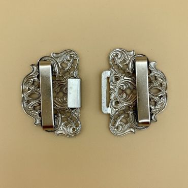 Pezzo D'oro Trachten Schürzenschließe, Ornamente oval,altsilber 2 tlg Zeitbegrenzte Promotion