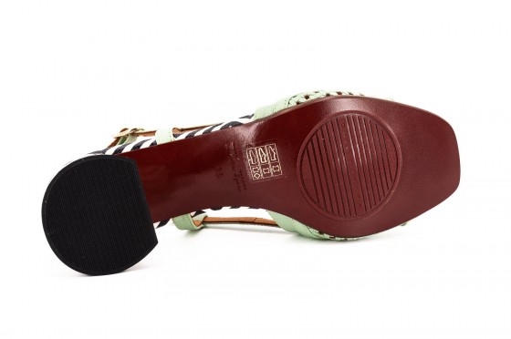 Riccardo Cartillone Chie Mihara RUSA Menta Neueste Stile