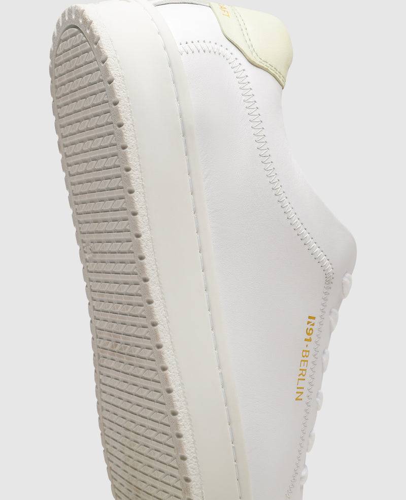 Shoepassion Stylische Damen-Sneaker aus Glattleder N91 bei Shoepassion Nur für heute