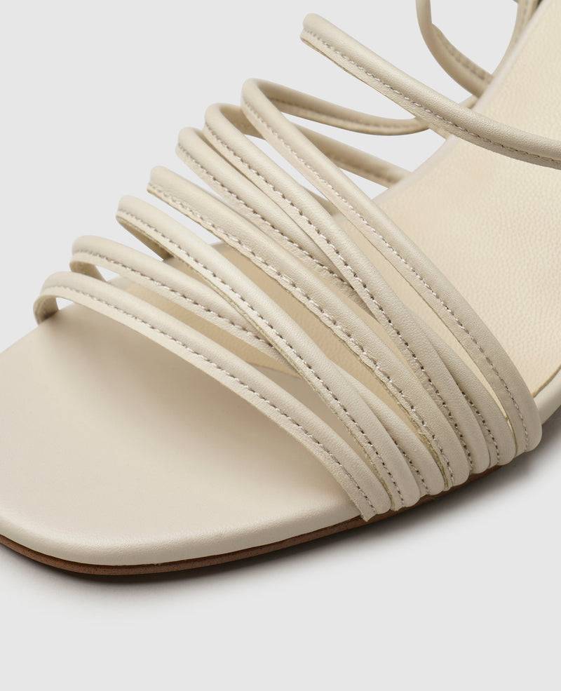 Shoepassion Fesselriemchen-Sandale für Damen von Vagabond Shoepassion Letzte 2 Tage