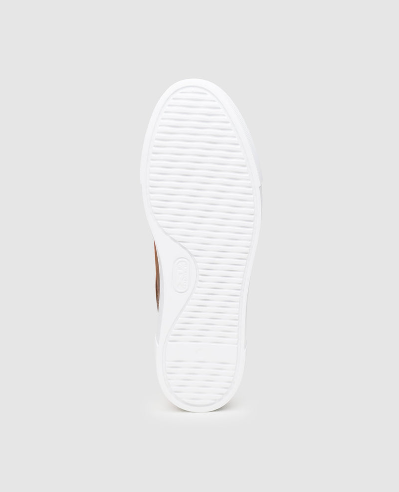 Shoepassion Moderner Sneaker aus Kalbsleder mit Metallic-Elementen von Kennel & Schmenger Shoepassion Bis zu 55% Rabatt
