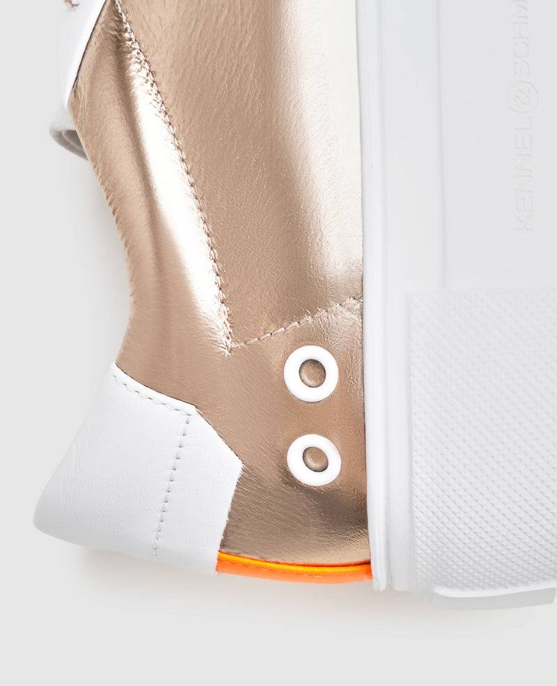 Shoepassion Moderner Sneaker aus Kalbsleder mit Metallic-Elementen von Kennel & Schmenger Shoepassion Bis zu 55% Rabatt