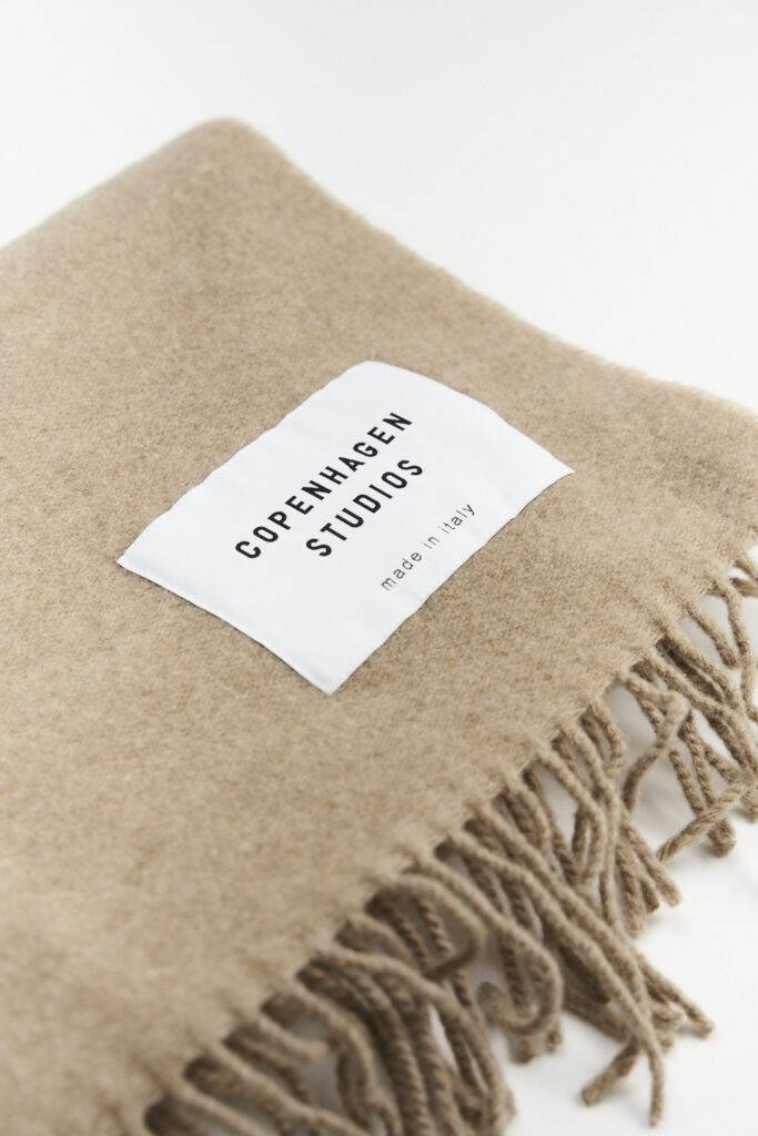 Studio Copenhagen CPH SHAWL 6 wool mix camel Räumungsverkauf