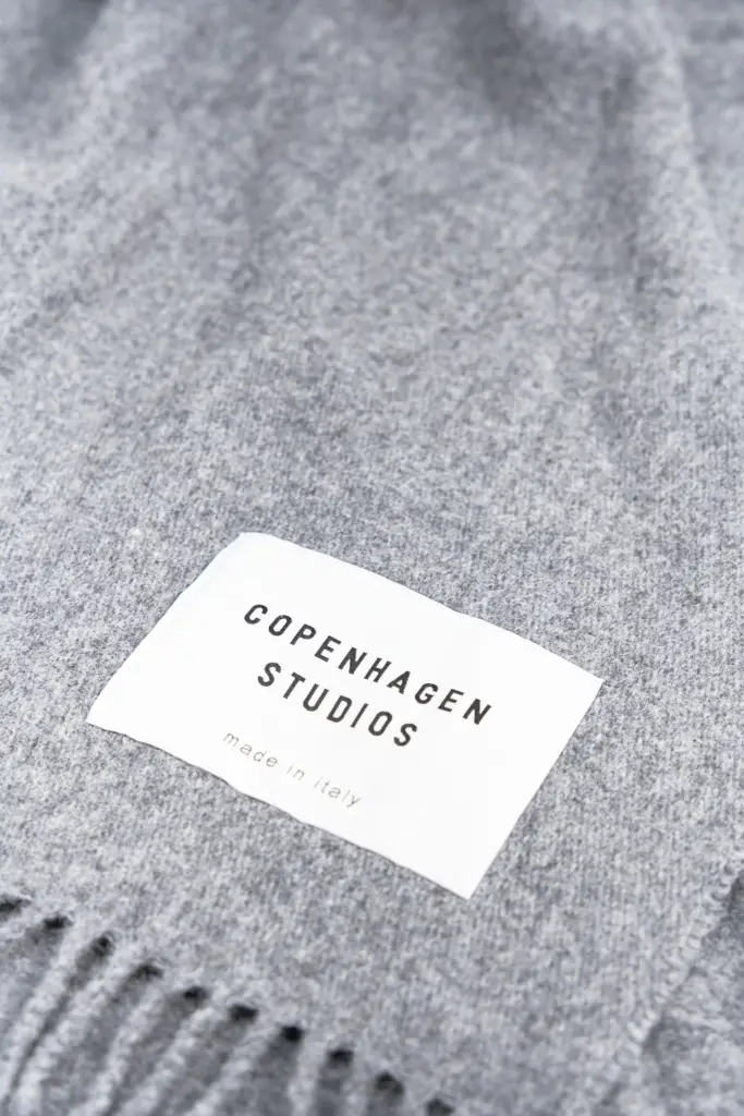 Studio Copenhagen CPH SHAWL 6 wool mix light grey Kostenlose Rückgabe