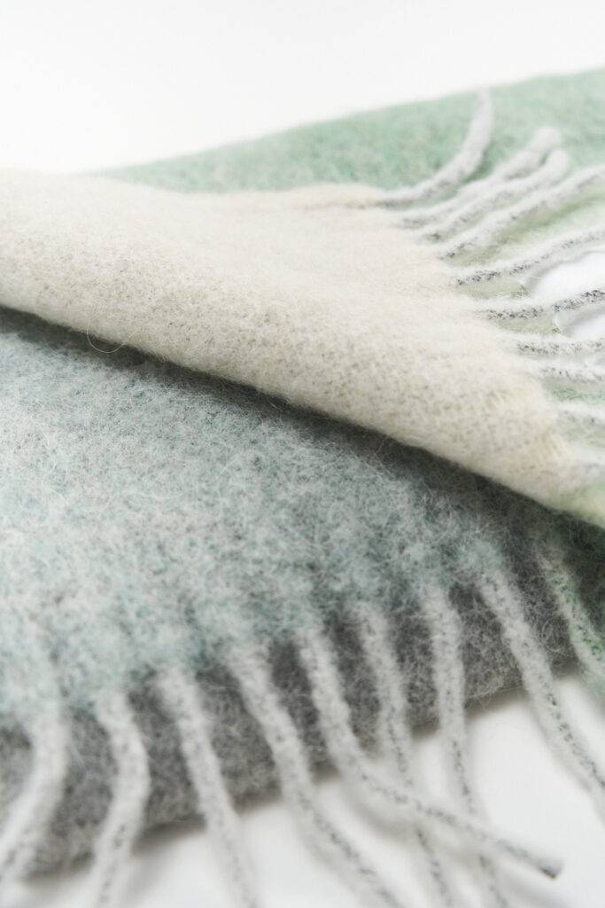 Studio Copenhagen CPH SHAWL 4 wool mix jade green Nur noch ein Tag übrig