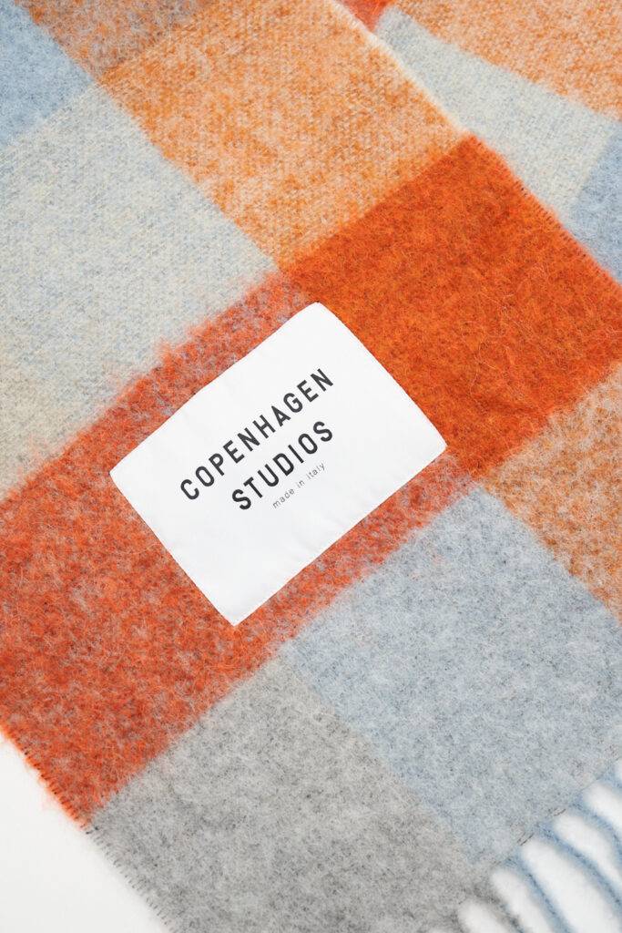 Studio Copenhagen CPH SHAWL 2 wool mix blue/orange Super Rabatt