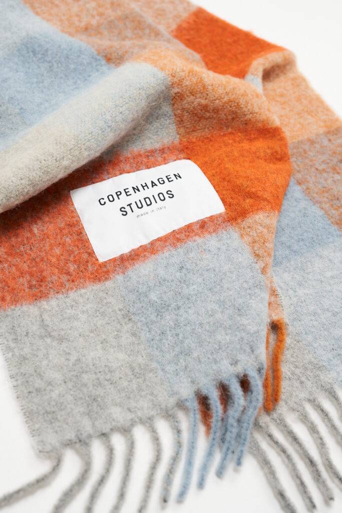 Studio Copenhagen CPH SHAWL 2 wool mix blue/orange Super Rabatt