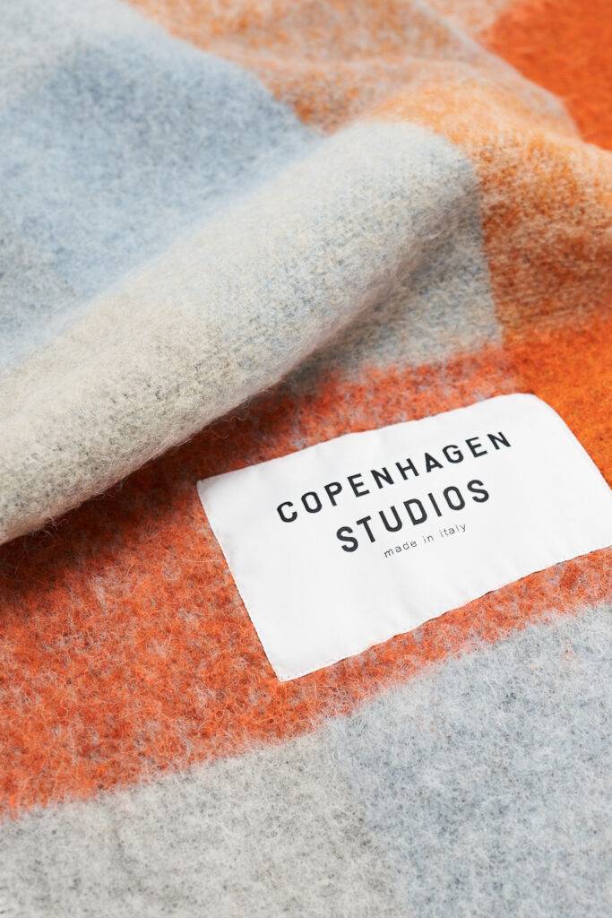 Studio Copenhagen CPH SHAWL 2 wool mix blue/orange Super Rabatt