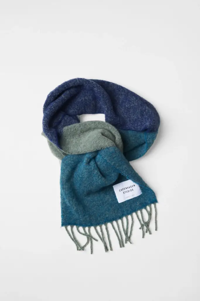 Studio Copenhagen CPH SHAWL 11 wool mix turquoise Im Verkauf