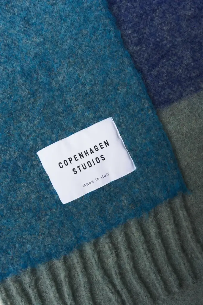 Studio Copenhagen CPH SHAWL 11 wool mix turquoise Im Verkauf