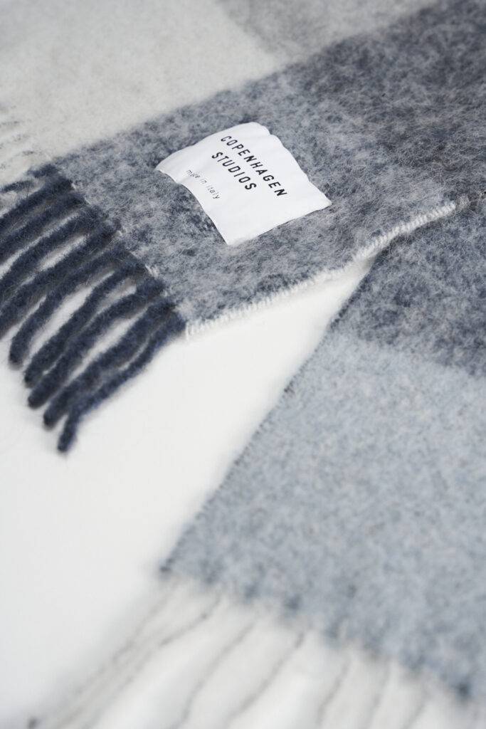 Studio Copenhagen CPH SHAWL 4 wool mix blue Auslauf