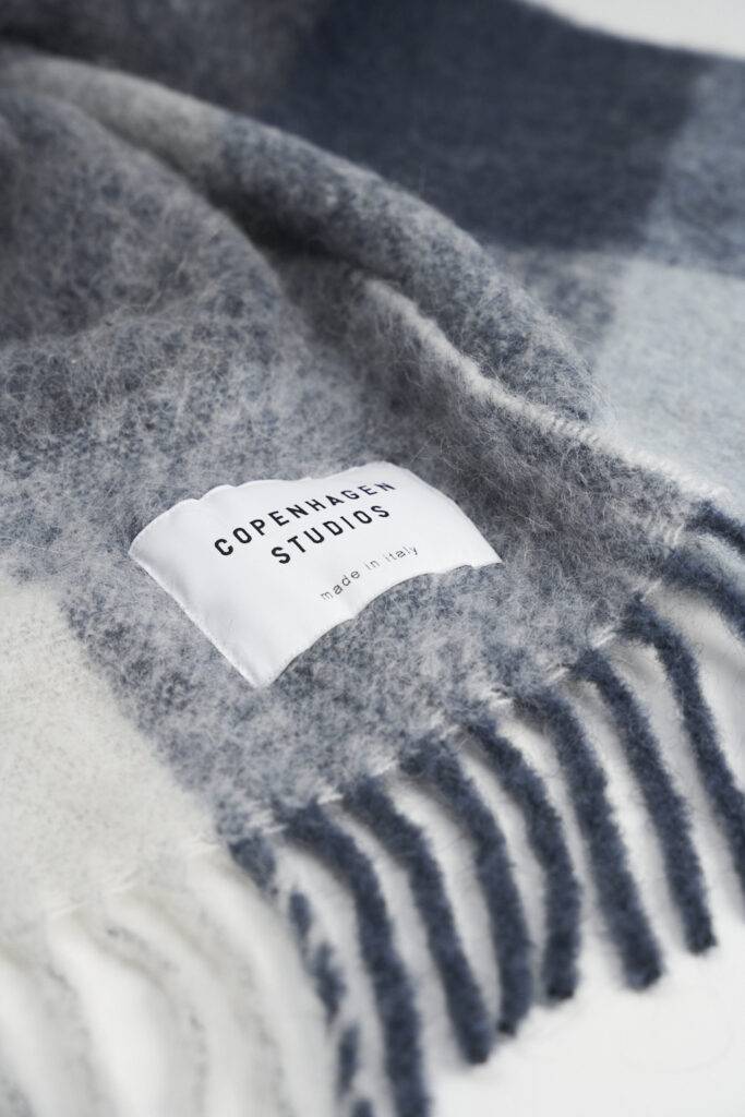 Studio Copenhagen CPH SHAWL 4 wool mix blue Auslauf