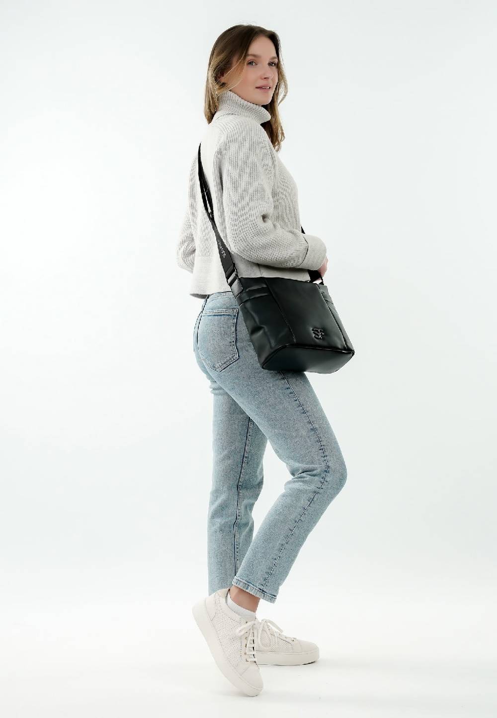 Suri Frey Umhängetasche Baggy mittel Flash Sale